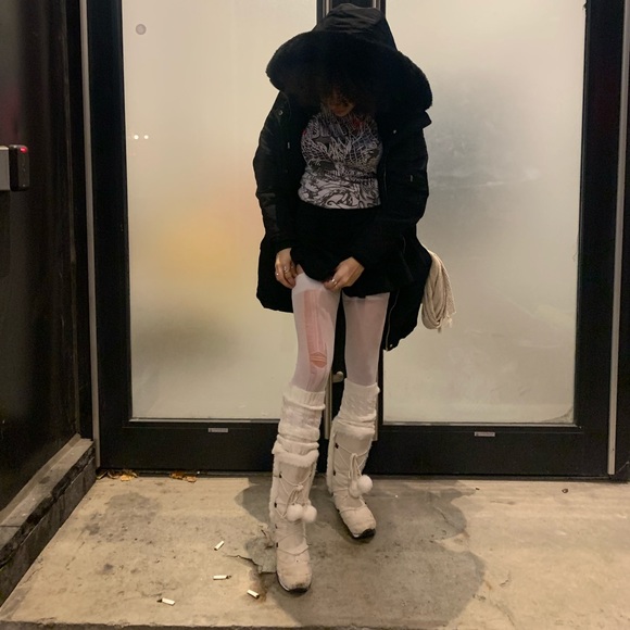 Meet your Posher, Iris - Picture 8 of 8